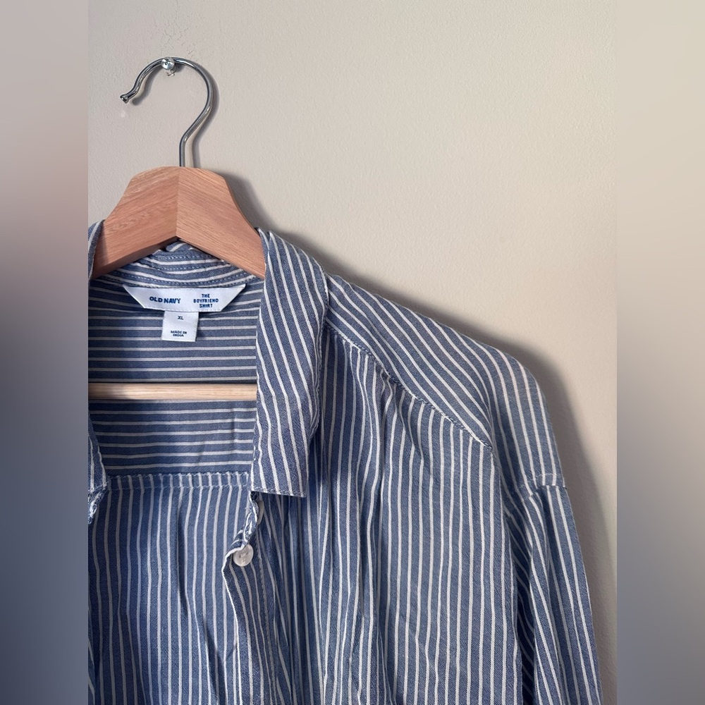Women’s stripped button up